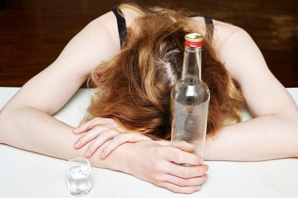 hypnose et Hypnotherapie contre l'alcoolisme chronique